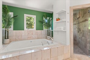 Hair dryer, towels - Heart of Cherry Creek | Group Retreat | Hot Tub (Denver)