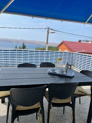 Apartment | Speisen im Freien