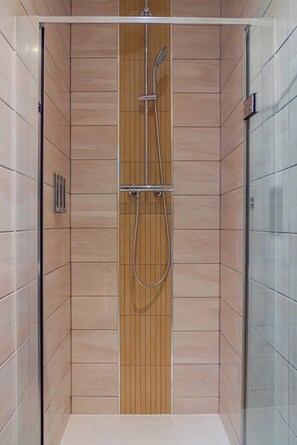 Hair dryer, towels