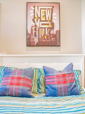 1 soverom, strykejern/-brett, wi-fi (inkludert) og sengetøy