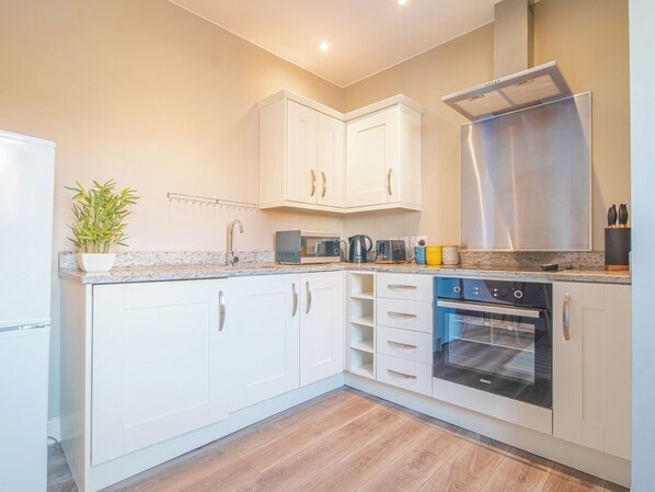 Microwave, oven, stovetop, dishwasher
