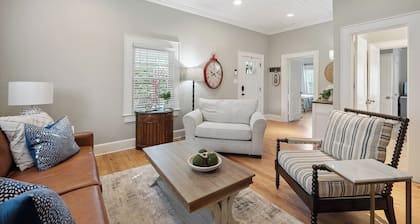 Cozy 2 bedroom in heart of Hickory, NC