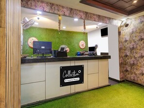 Hus | Reception