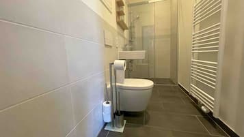 Handtücher, Seife, Toilettenpapier