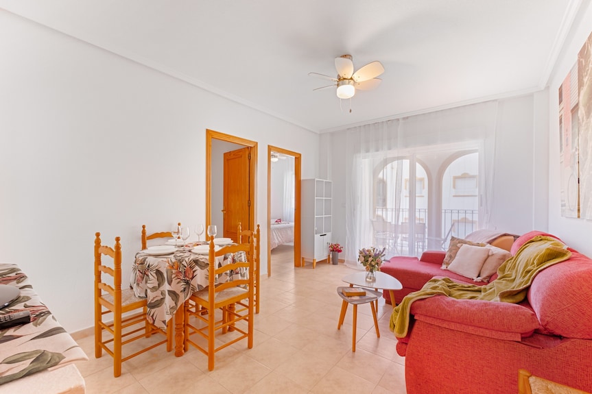 Apartment 'Buen Ambiente' With Shared Pool, Shared Garden And Wi-fi - Cabo Roig