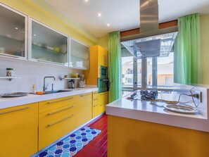 Fridge, microwave, oven, dishwasher