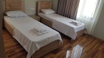 2 多间卧室、WiFi、床单