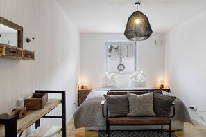 2 chambres, fer et planche à repasser, Wi-Fi, draps fournis