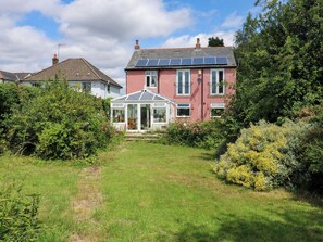 Exterior - Hillside (High Wycombe)