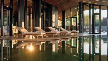 Indoor pool, pool loungers