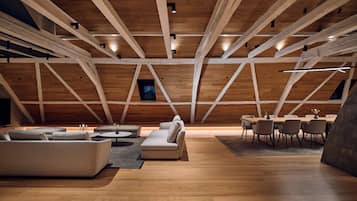 Penthouse, Park View | Living room
