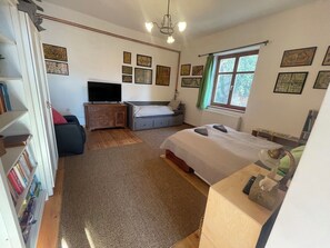 1 bedroom, iron/ironing board, WiFi, bed sheets