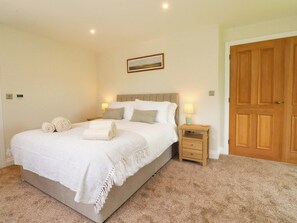 3 bedrooms, individually decorated, individually furnished, free WiFi