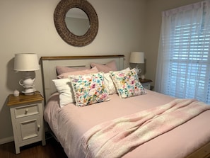 6 bedrooms, iron/ironing board, travel cot, WiFi