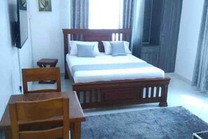WiFi, bed sheets