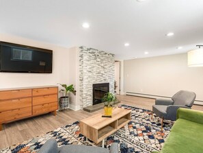 TV, fireplace, offices