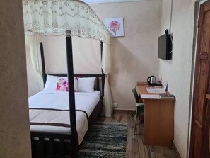 Allergivenligt sengetøj, skrivebord, arbejdsområde til bærbare computere