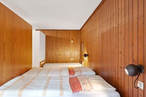 Silitysrauta/-lauta, Wi-Fi, vuodevaatteet, pääsy pyörätuolilla