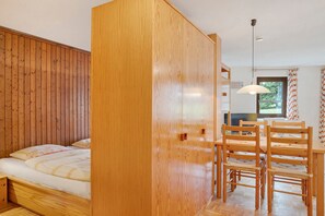 Silitysrauta/-lauta, Wi-Fi, vuodevaatteet, pääsy pyörätuolilla