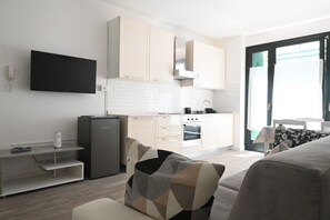 TV - SE190 - Senigallia, renovated one-bedroom apartment with air conditioning (Senigallia)