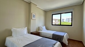 3 bedrooms, iron/ironing board, free WiFi, bed sheets - Pine Sun Park by Check-in Portugal (Albufeira)