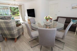 Dining - Jaluna (St Ives)