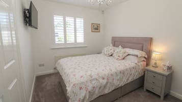 3 bedrooms, individually decorated, individually furnished, free WiFi