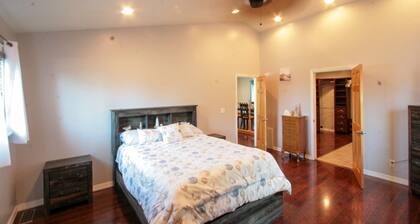 Intracoastal & Ocean Views - Pool - Laid Back Coastal Living