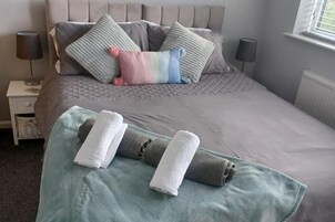 2 habitaciones, tabla de planchar con plancha y wifi gratis 