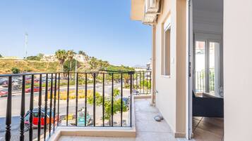 Apartment, Smoking | 3 bedrooms