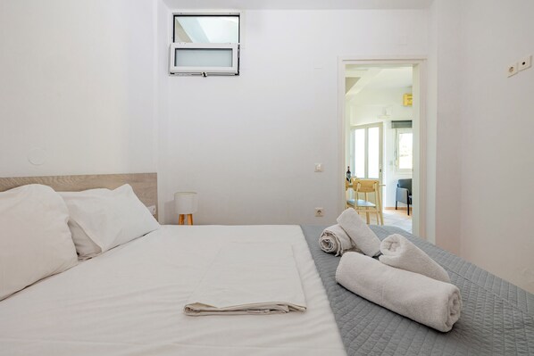 Apartment, Smoking | 3 bedrooms