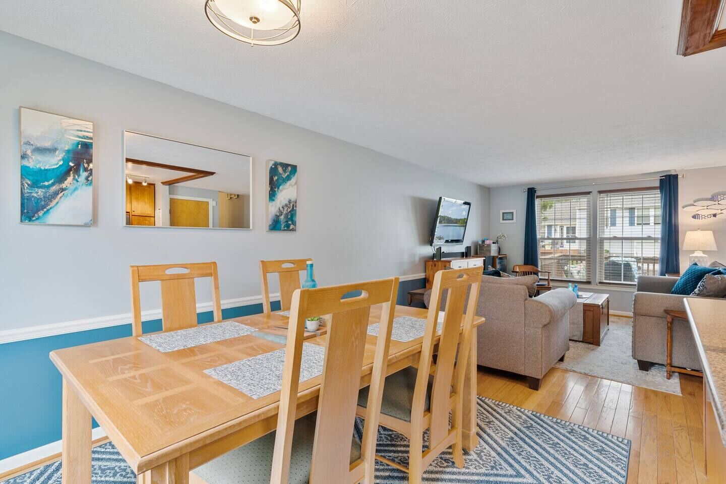 A Dreamy Seneca Lake Retreat With Sweeping Views, A Relaxing Hot Tub Under The Stars, Flexible Bedroom Setups, A Fully Stocked Kitchen, Cozy Living Spaces, And Easy Access To The Lake, Wineries, And Waterfalls. - Geneva, NY