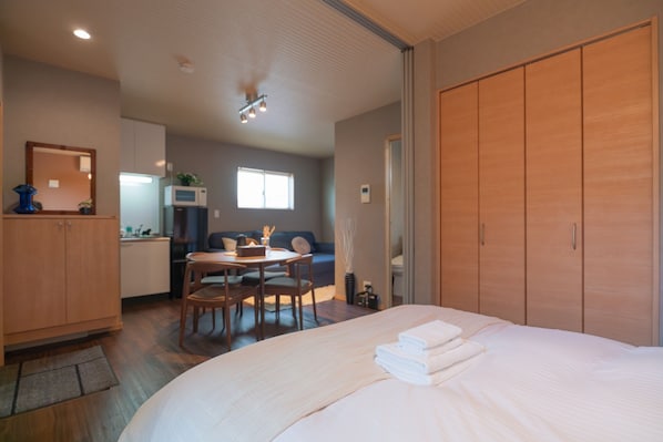 Comfort Suite, Non Smoking | Blackout curtains, free WiFi, bed sheets - New open F Maison Kishinosato 301 (Osaka)