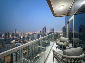 Deluxe-huoneisto, kaupunkinäköala | Parveke