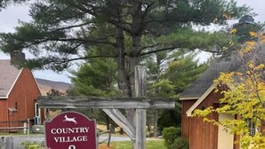 Property grounds - 2 BR Jiminy Peak w Mountain View Sleeps 7 Gorgeous (Hancock)