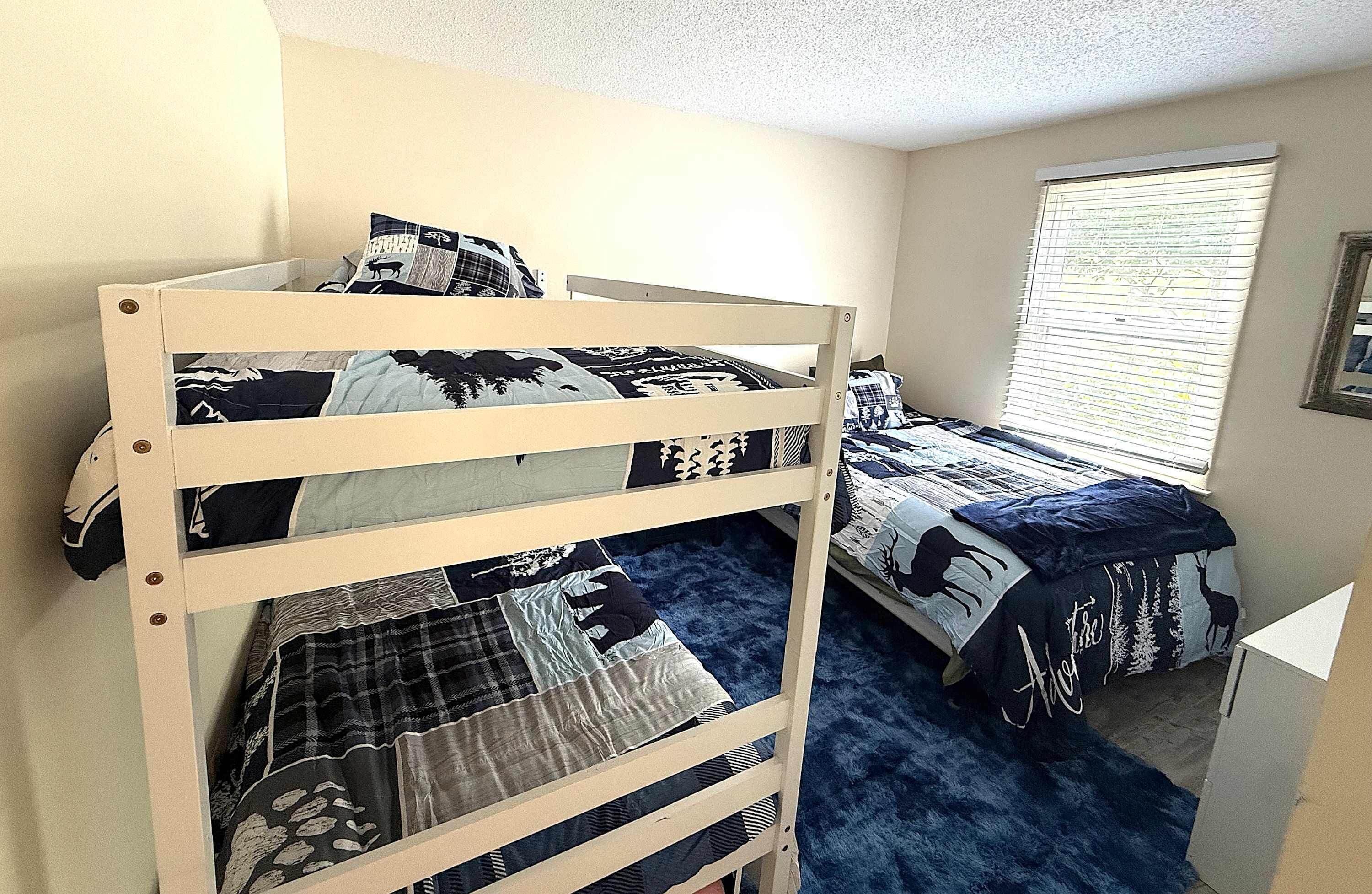 2 slaapkamers, een bureau, wifi, beddengoed