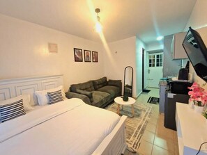 Strykjärn/strykbräda, wi-fi och sängkläder