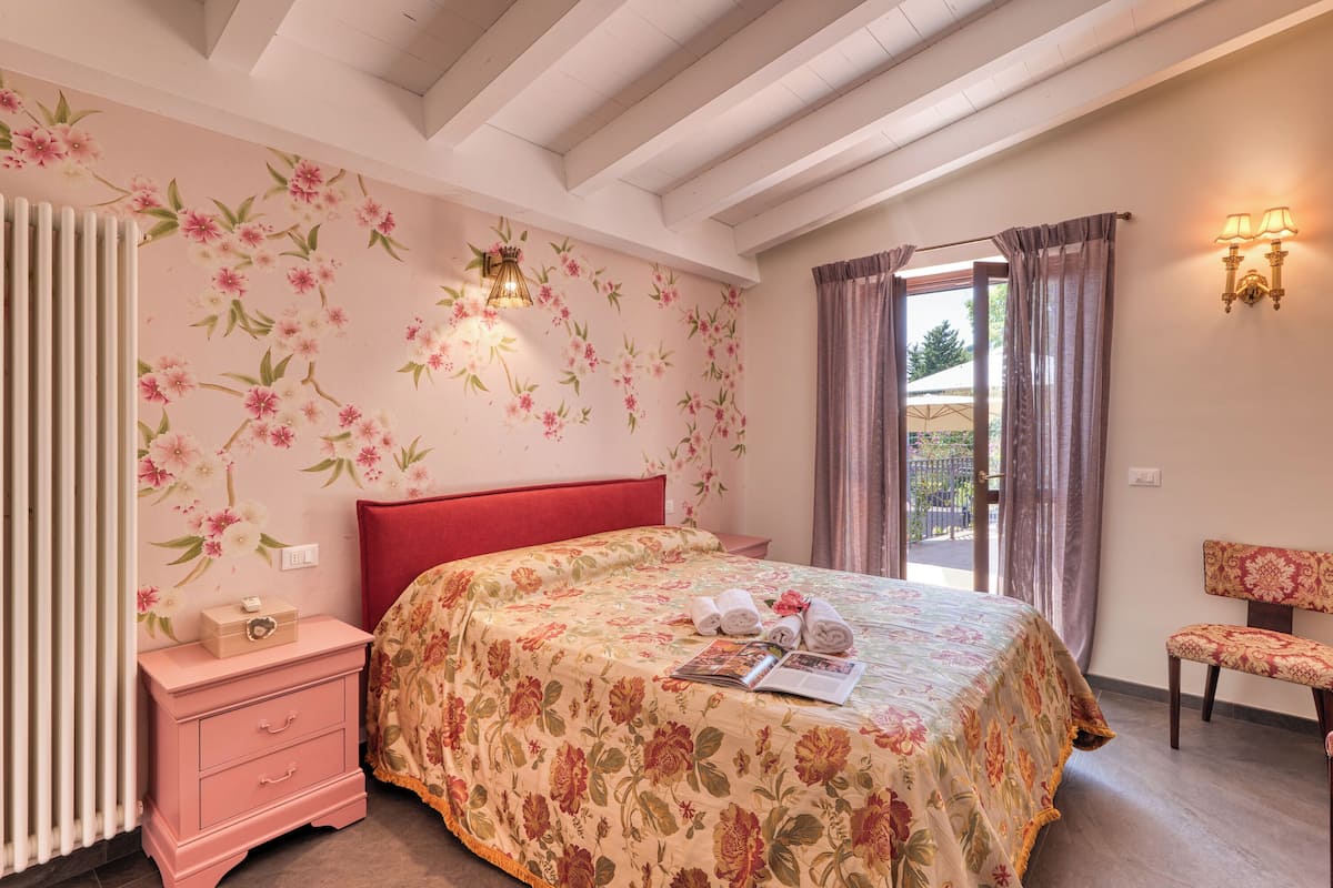 Family Villa, Multiple Bedrooms, Refrigerator & Microwave (Villa Belvedere Condor - L - with) | 4 bilik tidur, ruang kerja komputer riba, Wi-fi percuma, cadar katil