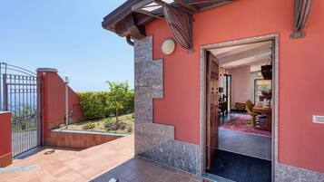 Familienvilla, Mehrere Schlafzimmer, KĂŒhlschrank und Mikrowelle (Villa Belvedere Condor - L) | AuĂendetails