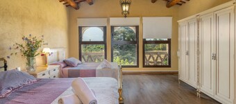 Ferienwohnung 'Simon' mit Bergblick, privatem Pool und Wi-Fi