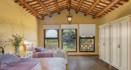 Apartment 'Simon' with Mountain View, Private Pool and Wi-Fi
