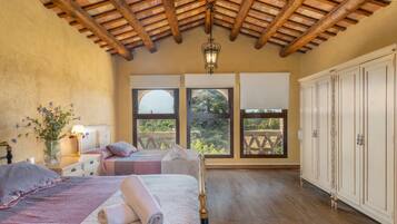 7 dormitorios, tabla de planchar con plancha, wifi y ropa de cama