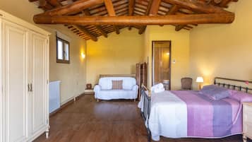 7 chambres, fer et planche Ă repasser, Wi-Fi, draps fournis