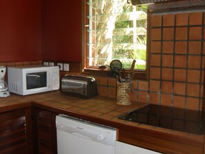 Fridge, microwave, oven