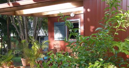 Charming cottage in Sainte-Rose, Creole garden, Wifi