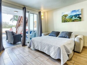 1 bedroom, free WiFi, bed sheets