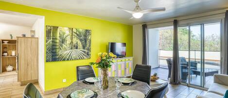 تناول الطعام