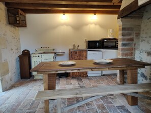 Dining - Family guesthouse near La Flèche, pets allowed (Bazouges Cré sur Loir)