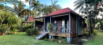 VERT NATTE Cottage with Creole Garden in Sainte-Rose