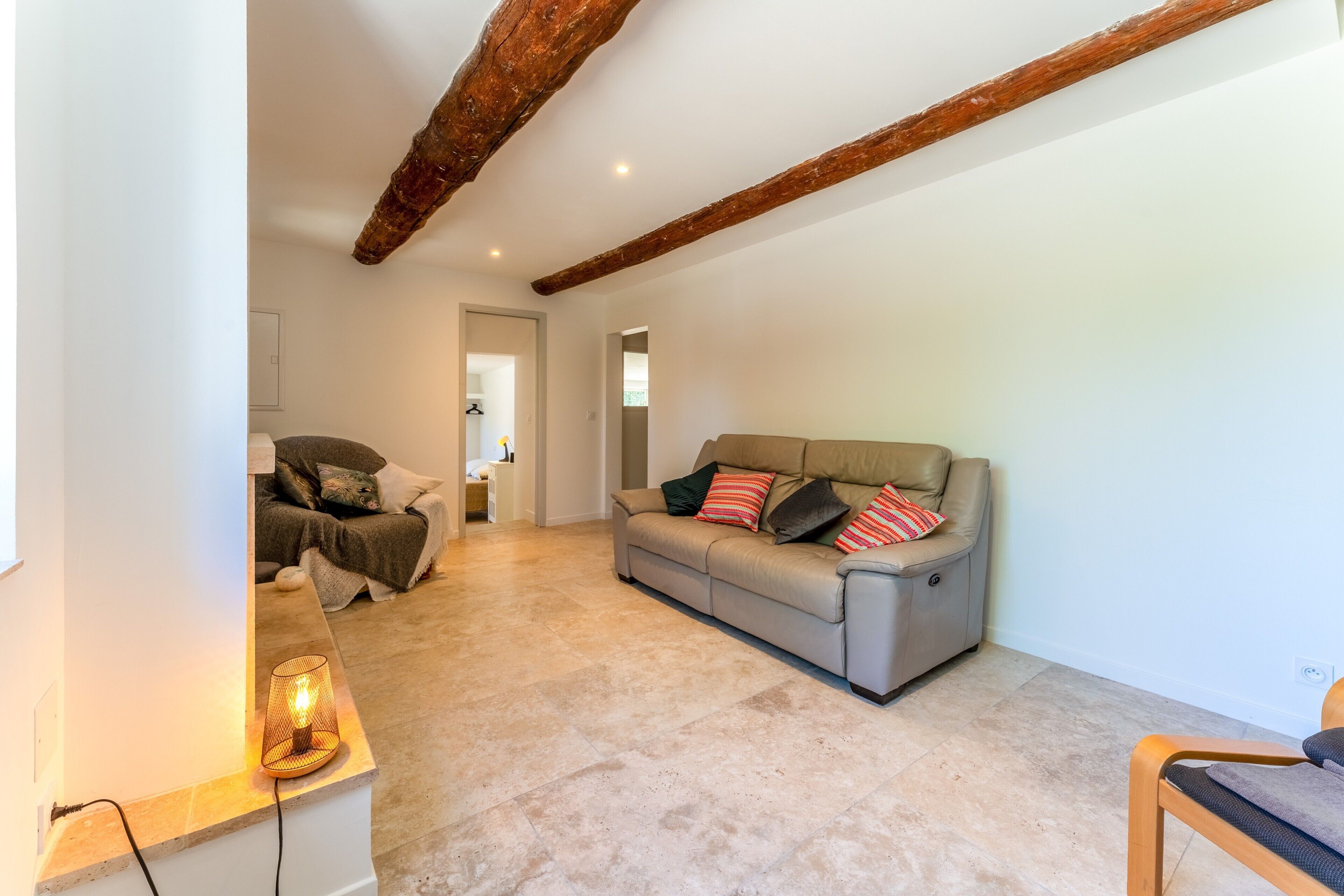 Tv, pejs, bordtennisbord